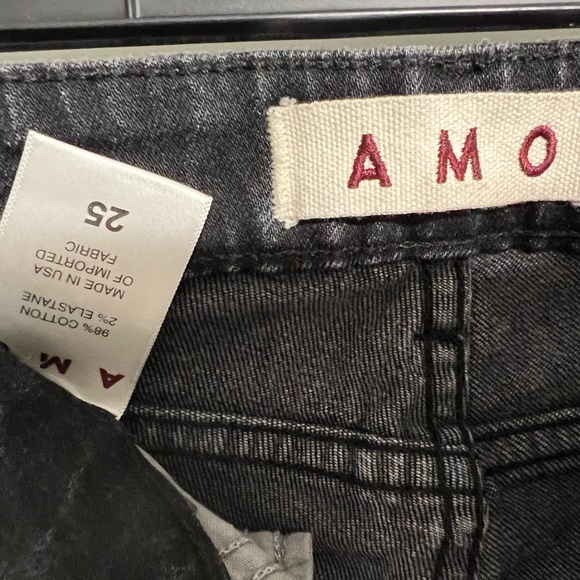 AMO Twist Ankle Jeans - Picture 5 of 6